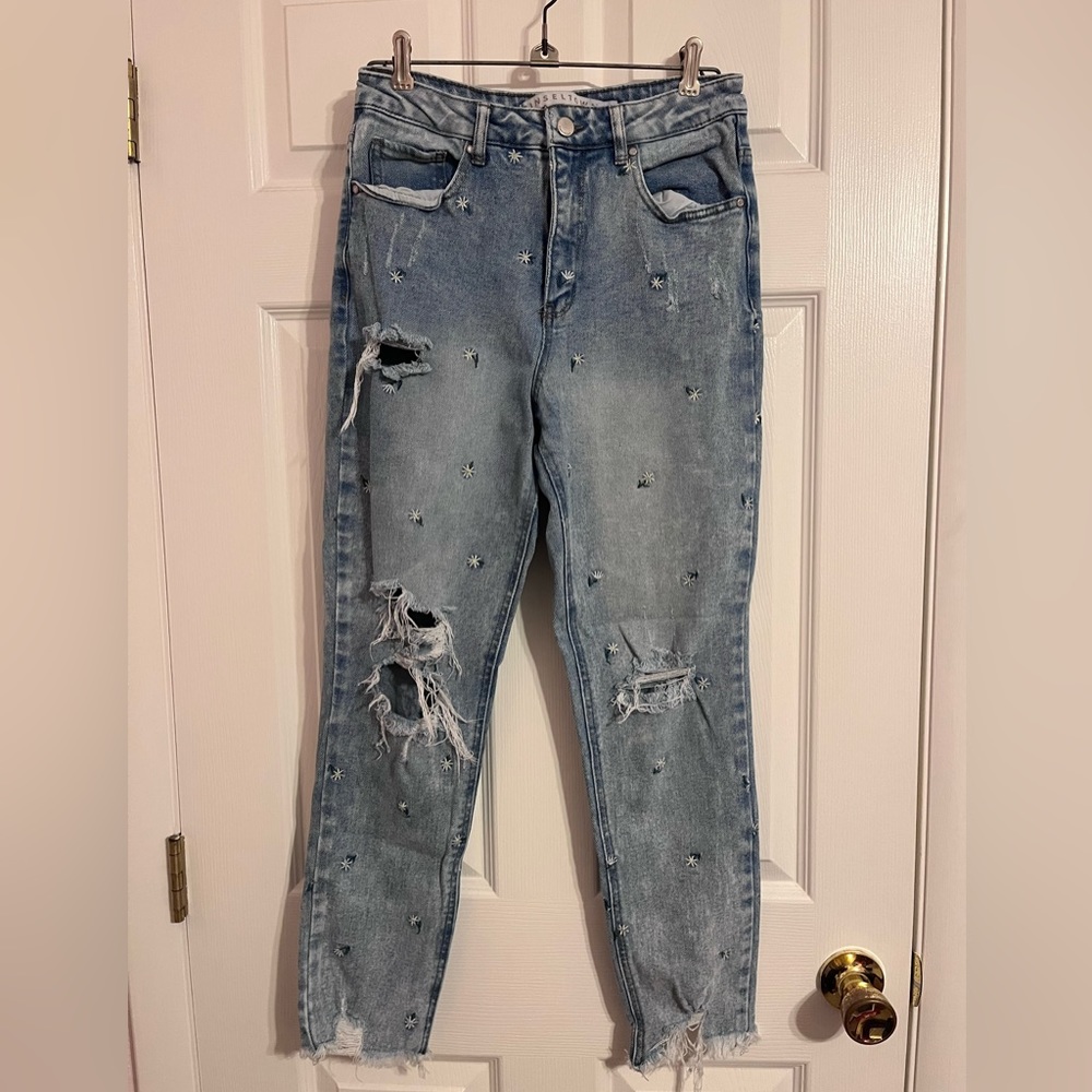 Tinseltown Floral Print Ripped Jeans, women's size 6